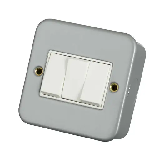 Click 10A 3 Gang 2 Way Light Switch Metal Clad x10 